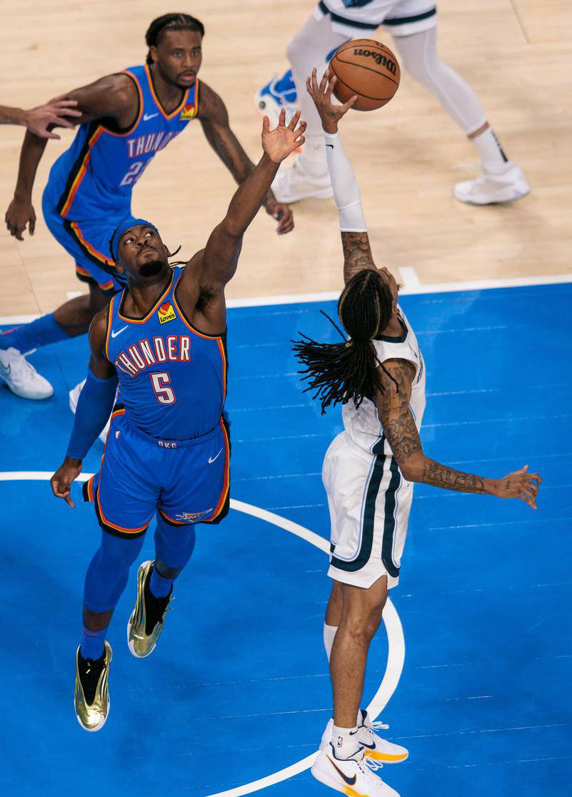 NBA球员成功复出，表现令人振奋，球队士气高涨的简单介绍