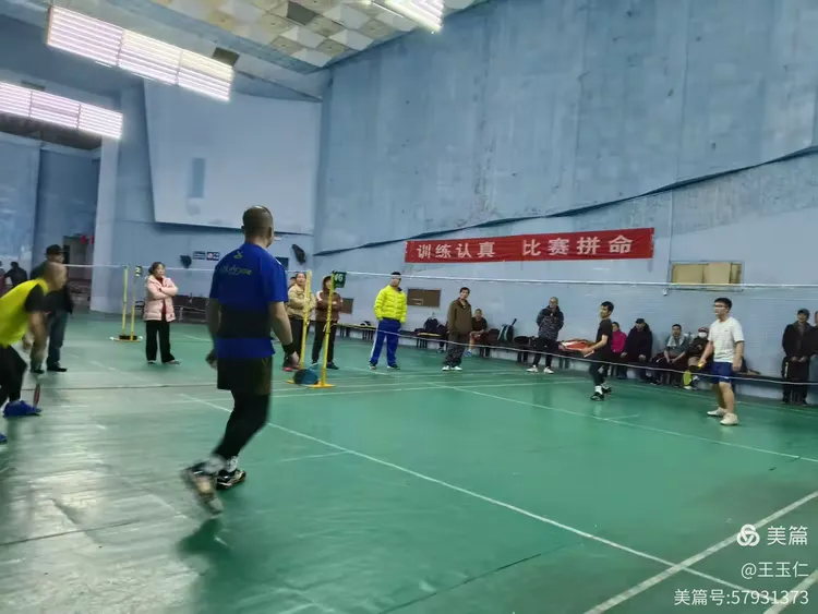 包含东契奇迎来二十赛季出色发挥，瑞士队观众热烈欢呼！赢得满堂喝彩的词条
